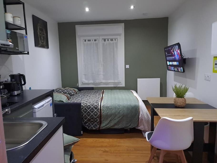 T2 Jacky Ic. /Moto / Circuit 24H / Oasis /Antares Apartman Le Mans Kültér fotó